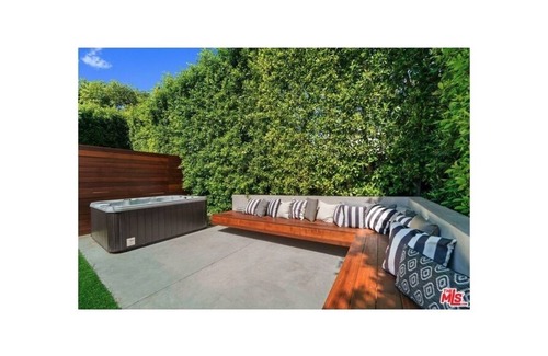 Melrose House | Modern West Hollywood Bungalow | 2 Bedroom | 2 Bath | Private Hot Tub & Fire-pit