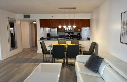 Brickell Apartment | Modern with Breathtaking Views