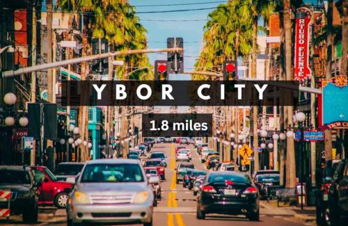 Historic Ybor Apartment | Modern Ybor 2BD Free Parking Mins to DT