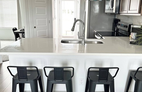Normal Cottage | ModernCottageLuxury - Brand New with 3 full baths