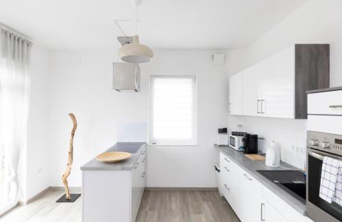 Surheide Apartment | Moderne 2 Zimmer Ferienwohnung mit Dachterrasse - 95qm