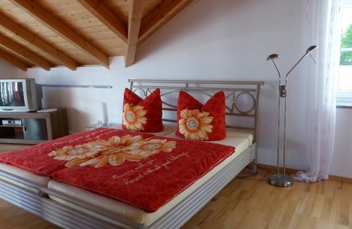 Arnbruck Apartment | Moderne Ferienwohnung nähe Glasdorf Weinfurtner