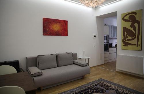 Brigittenau Apartment | Moderne Stadtwohnung mit Balkon