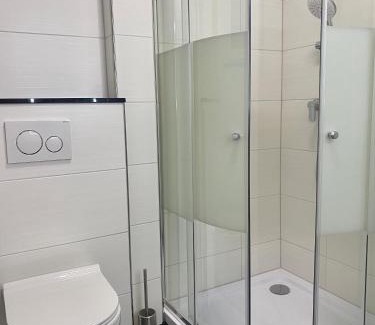 Berenbostel Apartment | Moderne Unterkunft