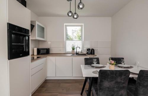 Bad Salzuflen Apartment | Moderne Wohnung mit Balkon - nahe Kurpark & Messezentrum