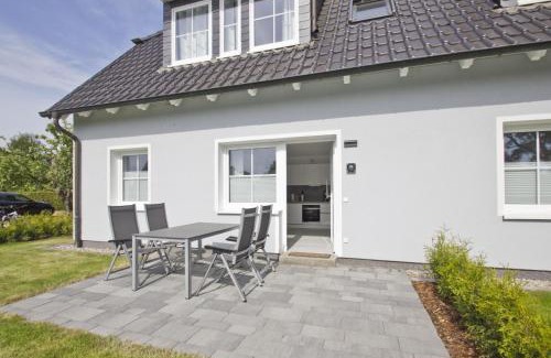 Gross Zicker Apartment | modernen Ferienwohnung mit eigener Terrasse - Haus Inselwind FeWo MEERküste