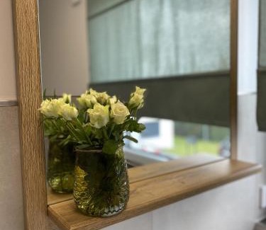 Schmogro Apartment | Modernes Apartment am Hafen mit Seeblick