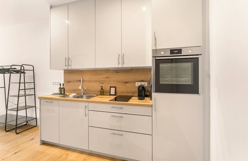 Bahnhofsviertel Apartment | Modernes Apartment mit Balkon
