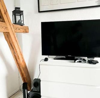 Celle Apartment | Modernes Apartment mit Balkon free Parking Netflix