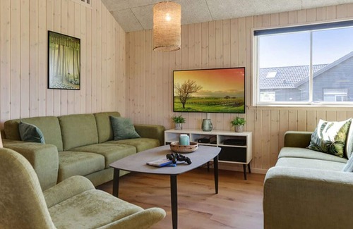 Stege House | Modernes Pool- und Aktivitätshaus mit 9 Schlafzimmern und 4 Bädern