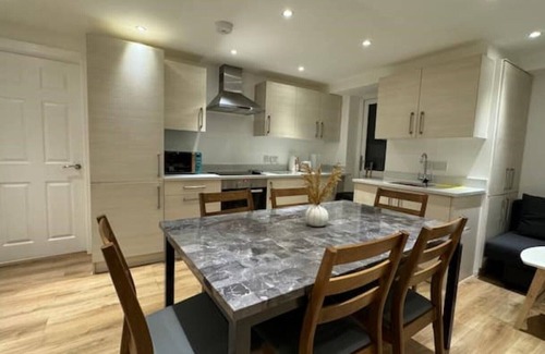 Preston Apartment | ModernFlat 5 Min From Wembley| 30 Min from London