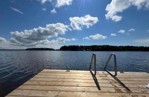 Korsholm Villa | Modernia majoitusta luonnon keskellä