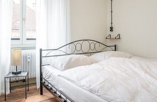 Huefingen Apartment | Modernized holiday apartment with sauna and wellness shower.