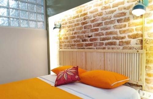 Gumussuyu Mahallesi Apartment | Modernly Decorated Flat 2+1 Taksim Center Z-1