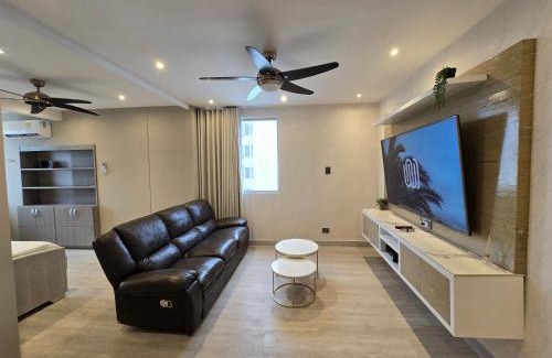 El Laguito Apartment | Moderno apartamento vista al mar y al lago piso 10
