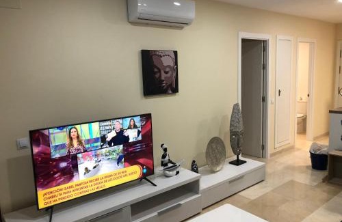 Torreblanca Apartment | Moderno Apartamento en Primera línea Paseo Marítimo Fuengirola