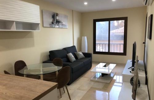 Torreblanca Apartment | Moderno Apartamento en Primera línea Paseo Marítimo Fuengirola