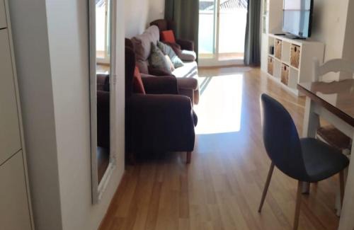 Guejar Sierra Apartment | Moderno y Confortable Apartamento en Güejar Sierra, con Aparcamiento, Terraza, WI-FI