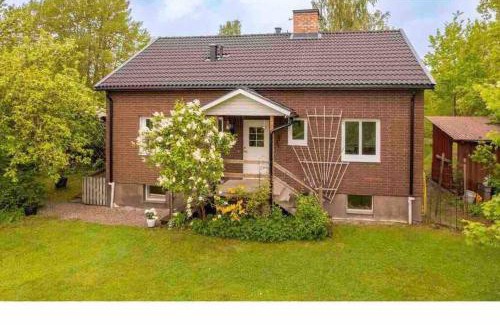 Stora Sundby Villa | Modernt & rymligt sommarhus på landet- Bubbelpool