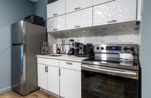 East Village Apartment | Modest Apartment #351
