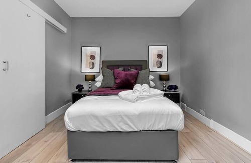 Uxbridge South Condo | Modish and Cozy Apartment in Convenient Location