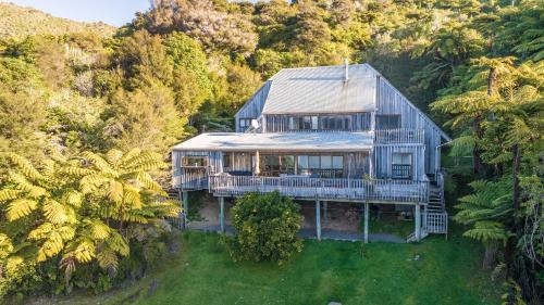 Moetapu Bay House | Moetapu Bay Bliss - Marlborough Sounds Retreat