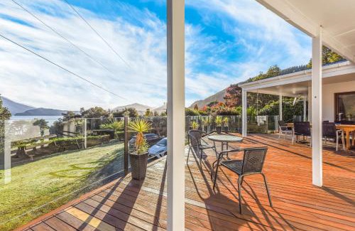 Moetapu Bay House | Moetapu Magic - Marlborough Sounds Holiday Home