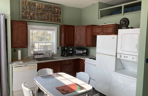 Kingman House | Mohave Mini Mansion in classic old town Kingman