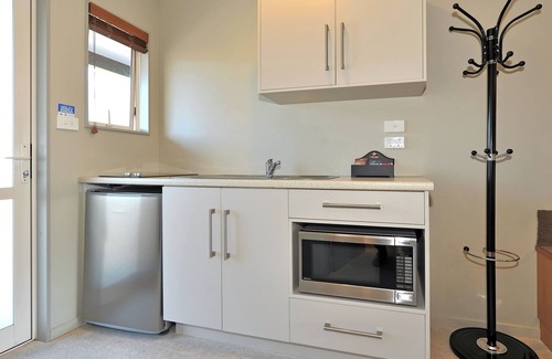 Takaka Hotel | Mohua Motels