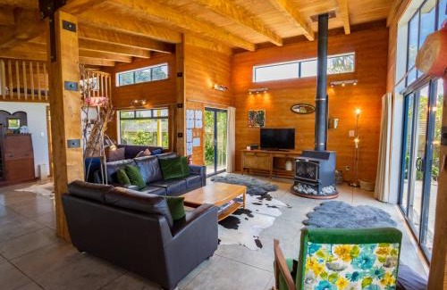 Pakawau House | Mohua - Pakawau Holiday Home