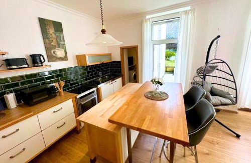 Iserlohn Apartment | MOLA Apartments-Stilvolle Altstadtwohnung- Seilersee-5 Personen-Terrasse-Grill-Gratis WLAN