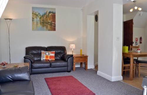 Swimbridge House | Mole