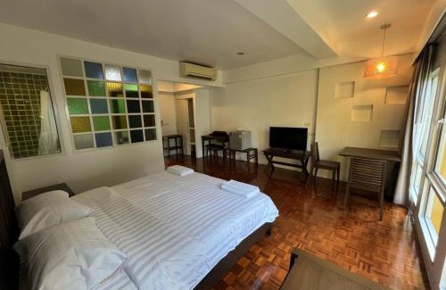 North Pattaya Cabin | Molecular cloud