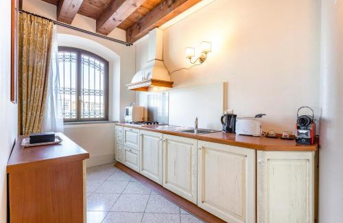 Molina Apartment | Molino Stucky Residence Burchio Suite