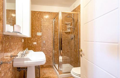 Molina Apartment | Molino Stucky Residence Burchio Suite