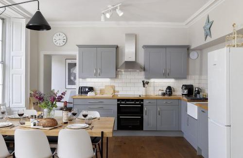 Chipping Norton House | Molls Yard