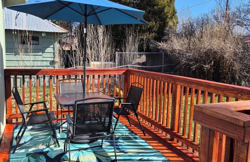Westwood House | Molly's Mountain Retreat 3 bedroom 1 bath modern home minutes to Lake Almanor
