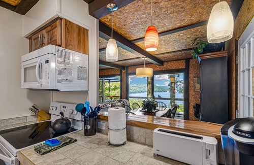 Cullowhee Cabin | Mom's Place-Cozy Cabin On Lake Glenville-Lake Access from many easy locations