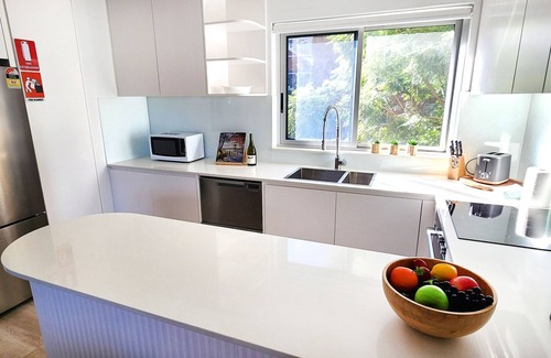 Rose Bay Apartment | Moments to Famous Bondi Beach