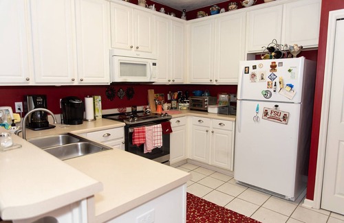 Tallahassee Condo | Momma's House! Great location in quiet neighborhood.