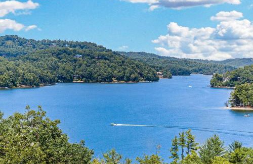 Cullowhee Ski Chalet | Moms Place Cozy Lake Glenville Cabin