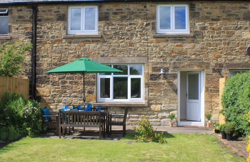 Berwick-upon-Tweed House | Mona's Cottage - Luxury Holiday Cottage ideal for couples and families