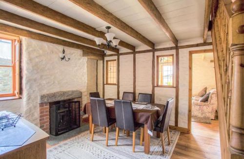 Charlestown House | Mona's Cottage - Private Parking, Sea Views, Garden & Close To Harbour & Beach