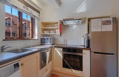 Stoke Apartment | Monaco Village Apartment