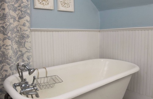 Jaffrey Bed & Breakfast | Monadnock Inn