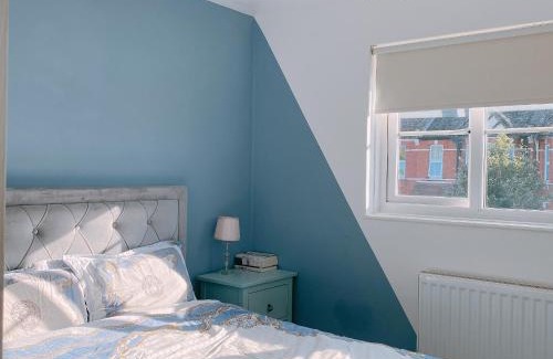 Cricklewood House | Monalychee