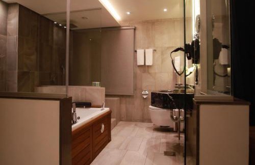 Al Jubeiha Hotel | Monarch Hotel Amman