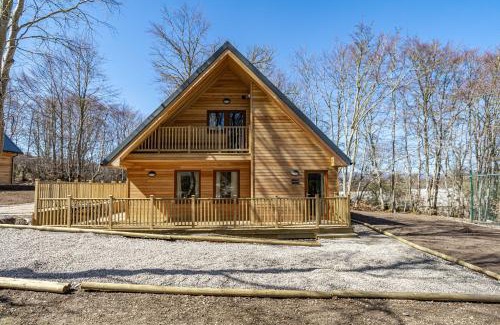 East Lewiston House | Monarch Lodge 14 with Hot Tub