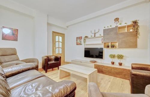 San Juan Apartment | Monasterio