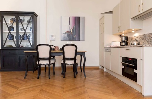 L'Europe Apartment | Monceau Chic I Charming 1 Bed Apt in the 8th